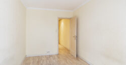 Amplia y SOLEADA vivienda con TERRAZA situada junto al distrito de Sarrià-Sant Gervasi y Casa Vicens Gaudí.