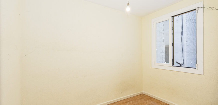 Amplia y SOLEADA vivienda con TERRAZA situada junto al distrito de Sarrià-Sant Gervasi y Casa Vicens Gaudí.