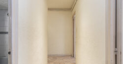 Amplia y SOLEADA vivienda con TERRAZA situada junto al distrito de Sarrià-Sant Gervasi y Casa Vicens Gaudí.